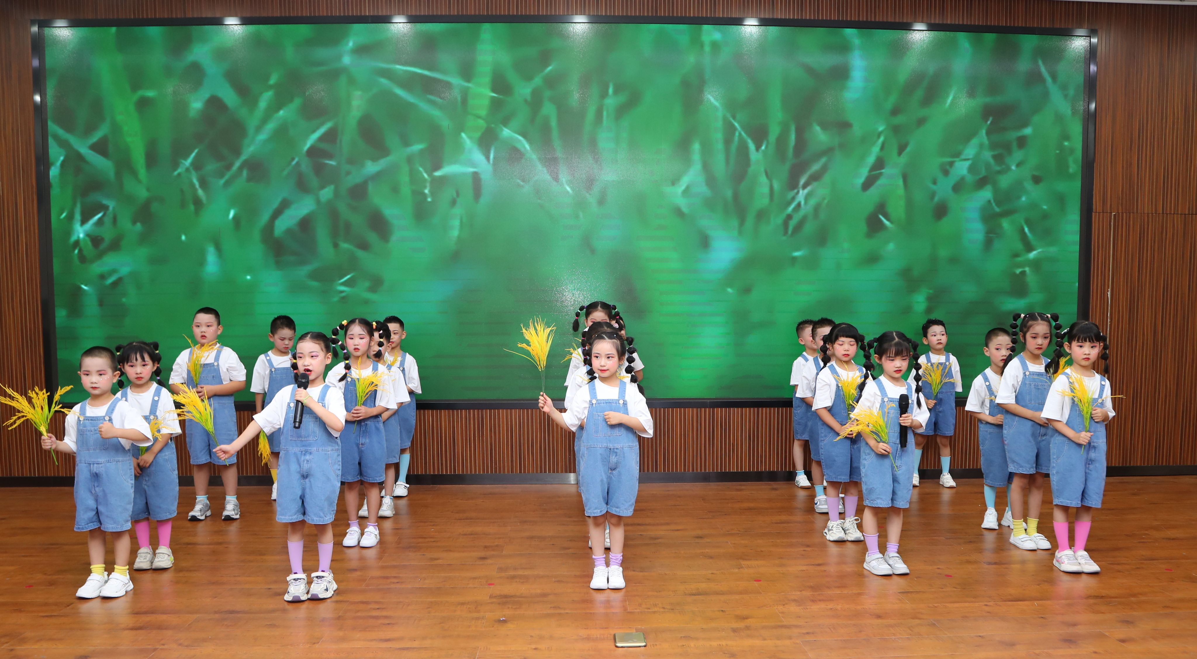 简篇-【美食早知道】——西安航空学院幼儿园第十五周食谱