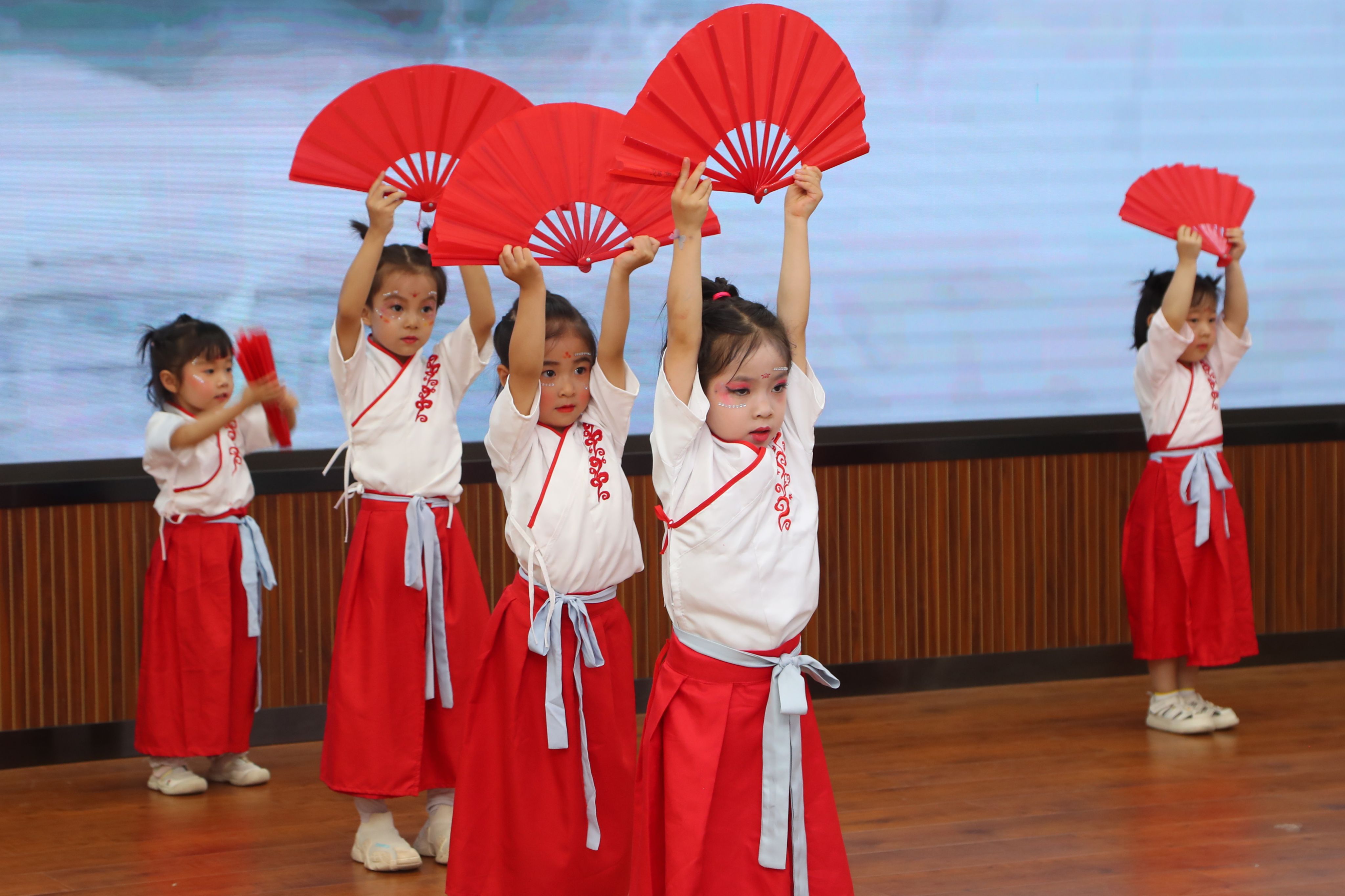 简篇-【美食早知道】——西安航空学院幼儿园第十五周食谱